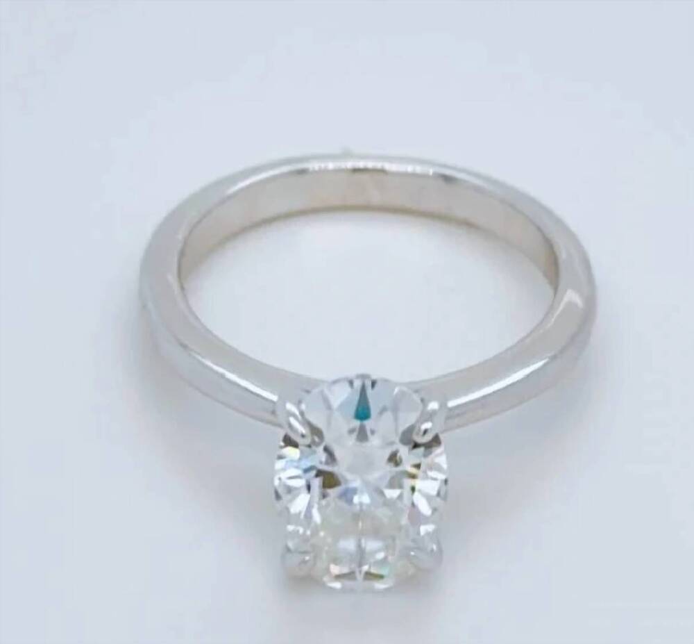NEW P & K JEWELRY women's 2 ctw oval moissanite stone ring in silver